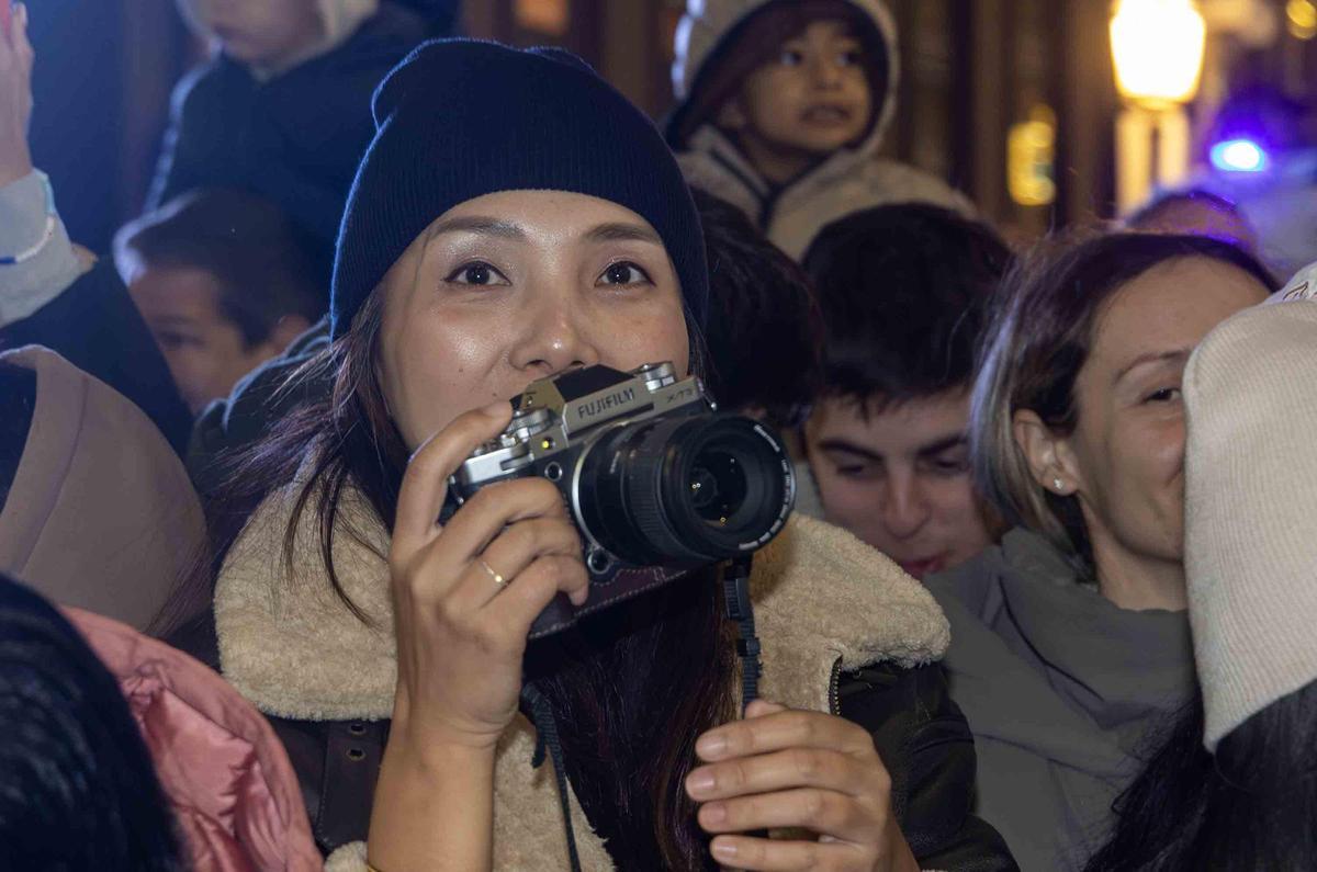 Las mejores imágenes de la Cabalgata de los Reyes Magos en Alicante