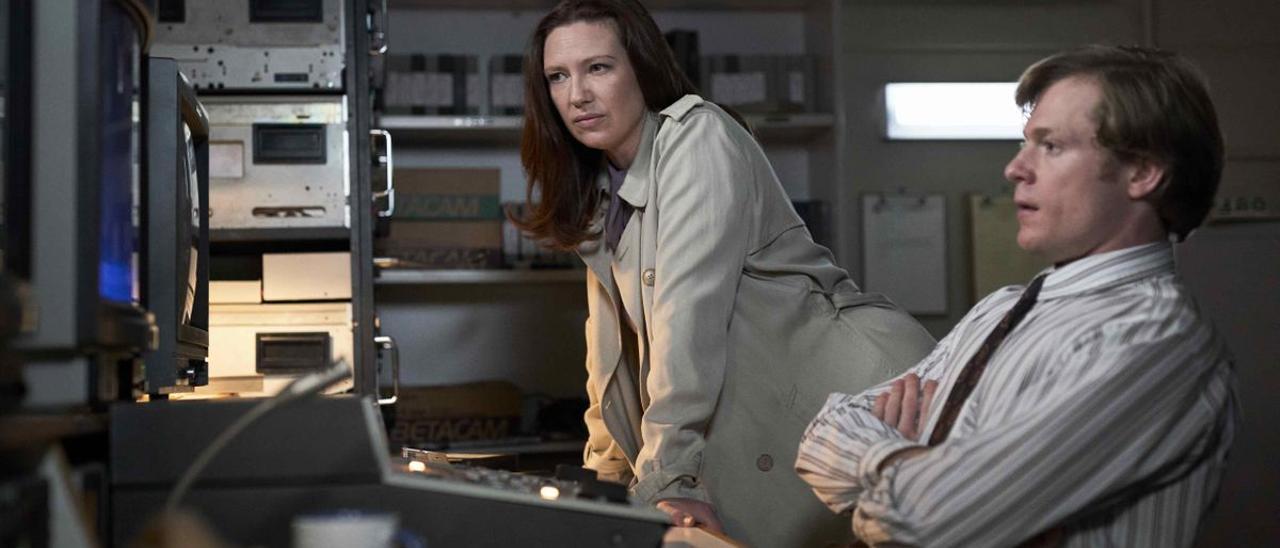 Anna Torv y Sam Reid en ’The newsreader’.