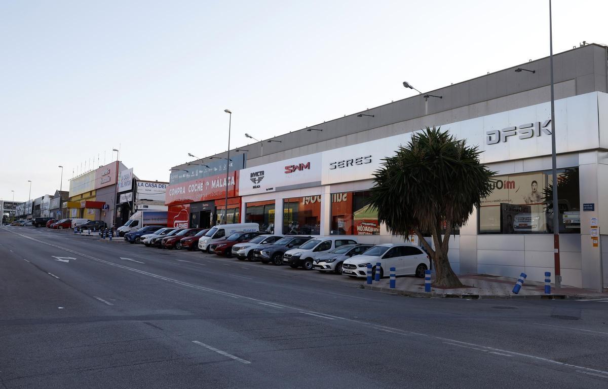 El concesionario Grupo CarMEI se encuentra en Avenida de los Vegas, 19, en Málaga