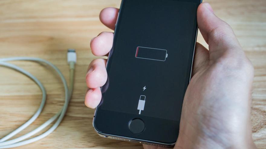 Aprende a calibrar la batería de móviles Android y iPhones.