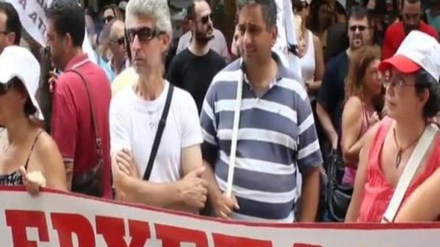 Huelga de funcionarios en Grecia por el nuevo rescate