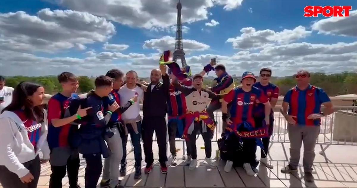 Aficionados de Barça motivados frente el partido de PSG - FCB