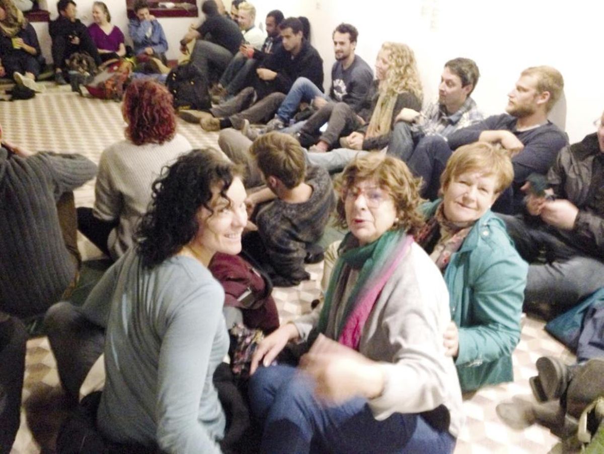 Manos gallegas tras la marea del éxodo de Siria