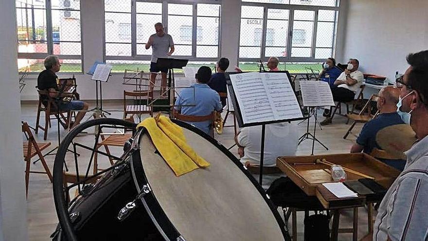 La banda del Palmar ya ensaya en su nueva sala