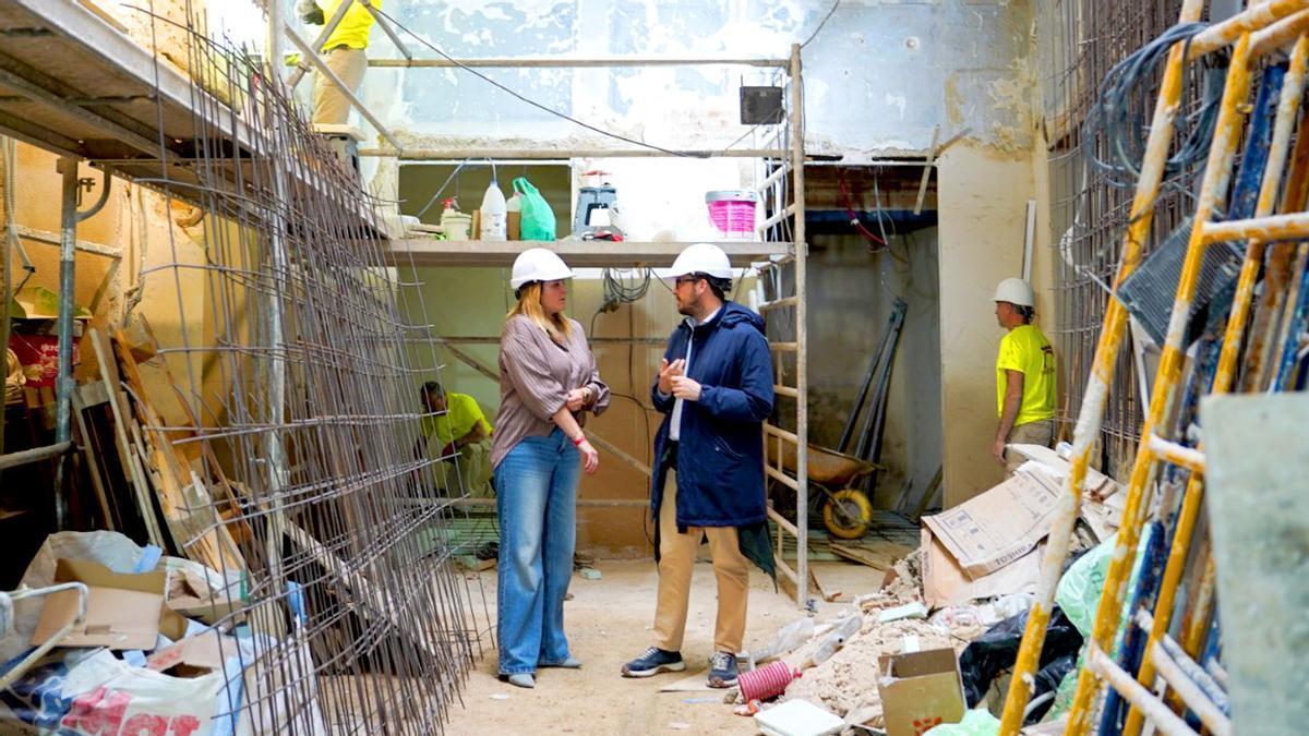 VÍDEO | Angie Moreno sobre la Casa Cernuda: "Han ido apareciendo frescos, es la pared original que tenía"