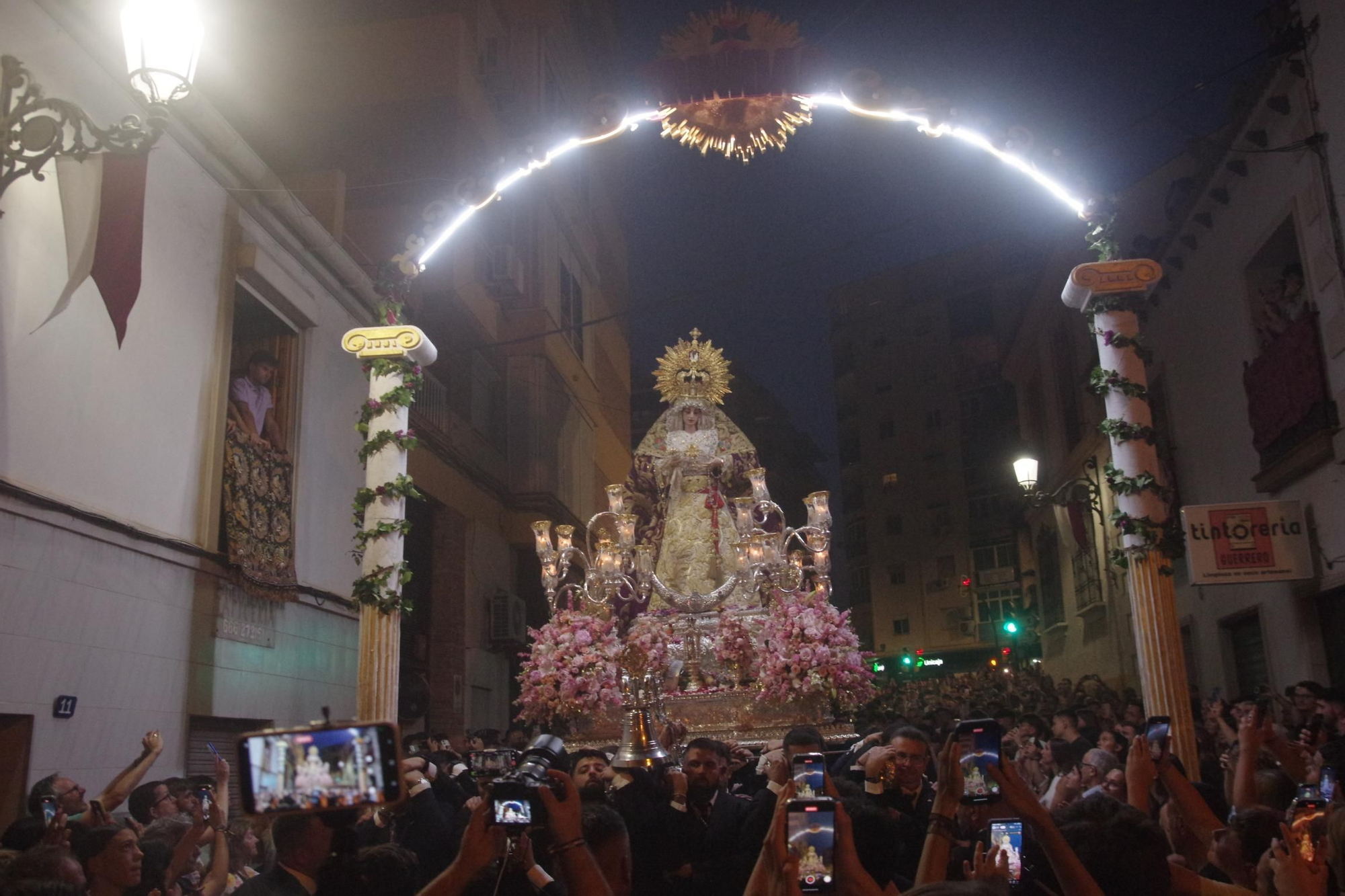 La procesión de la Virgen de la Trinidad este sábado por su festividad en Pentecostés, en imágenes