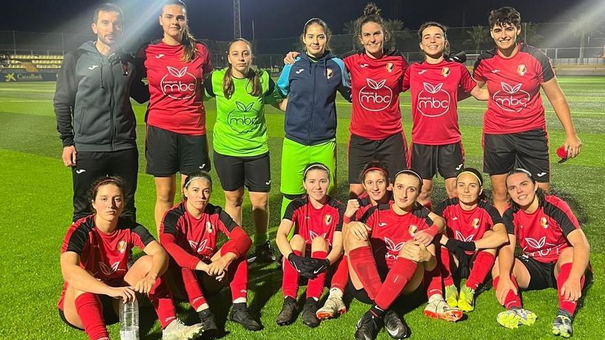 Jugadoras y técnico del CF Miramar