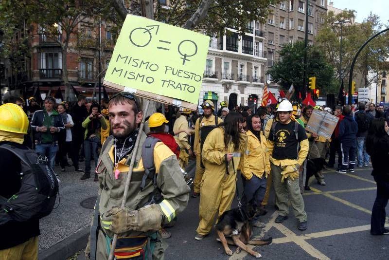 Fotogalería de la marcha de los bomberos forestales