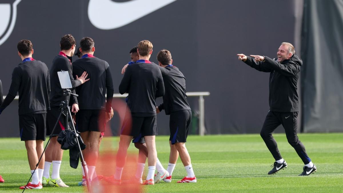 El engaño de Hansi Flick a la plantilla se disponían a darle las collejas por su 60 cumpleaños ¡Casi se libra!