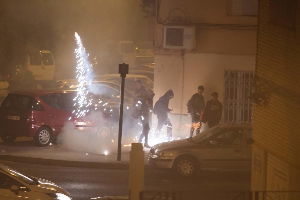 La Palmera de la Virgen ha hecho que la noche se convierta en día, en el cierre de la Nit de l''Albà