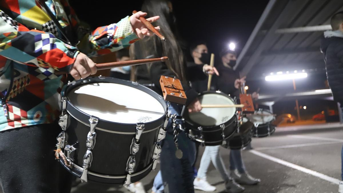 Ensayo de una banda de música de Semana Santa en Córdoba.