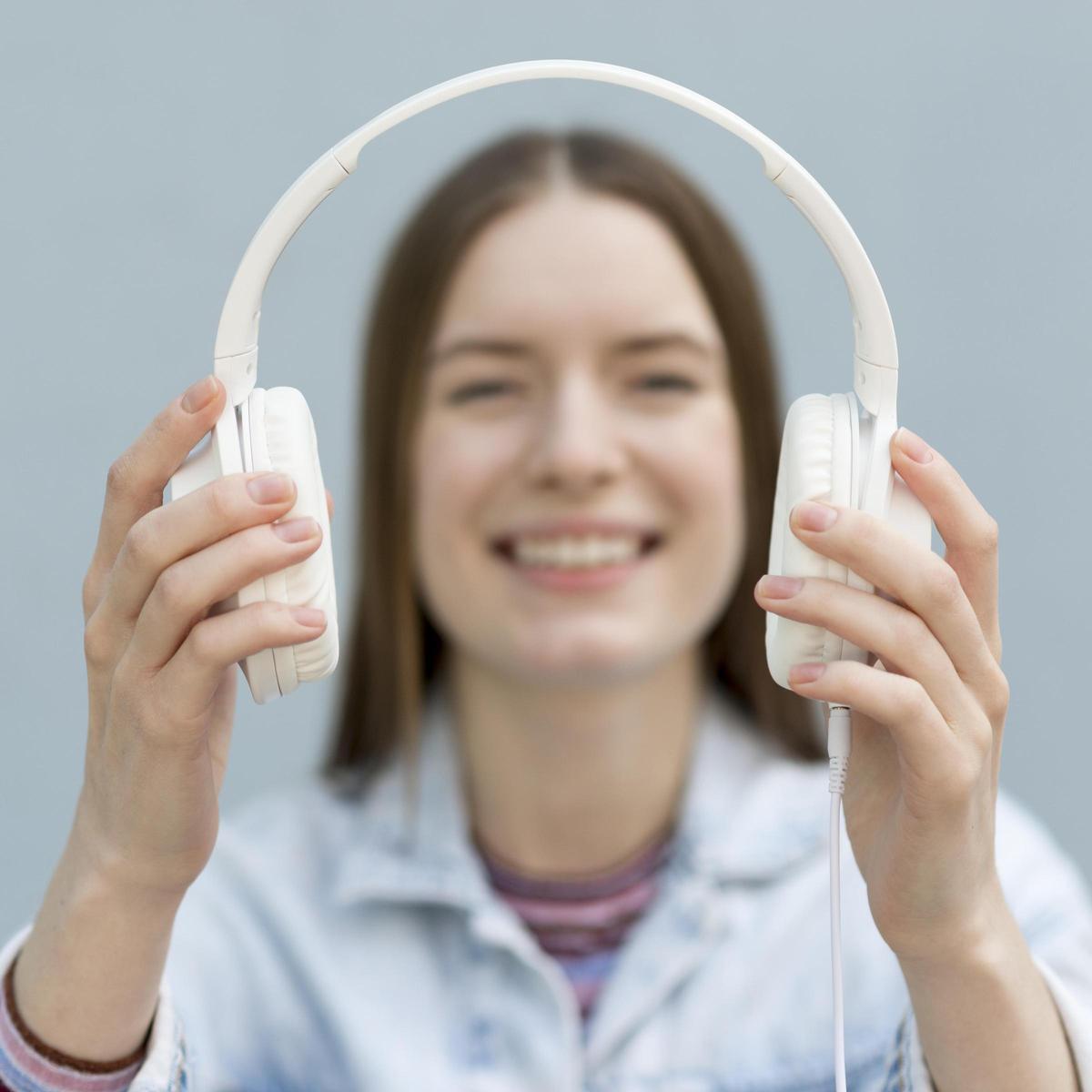 Los expertos sugieren personalizar las listas de reproducción según los gustos individuales.