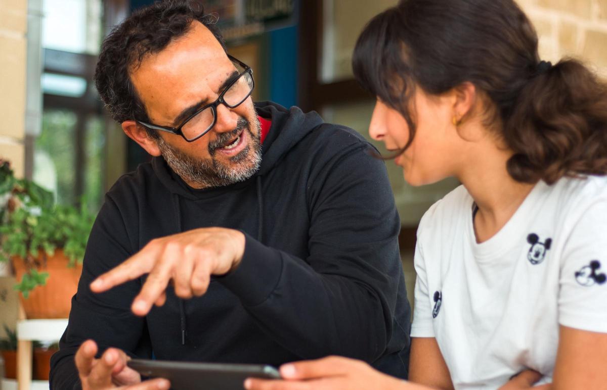 El alumnado trabaja habilidades lingüísticas y cognitivas.