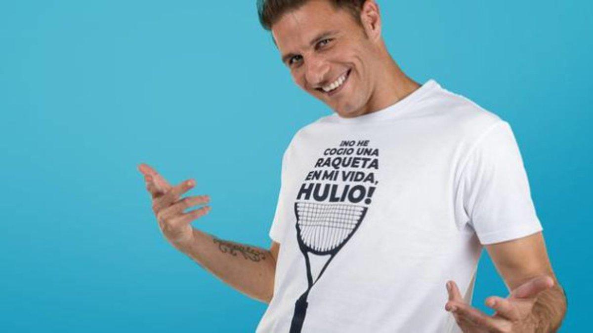 Joaquin estrena linea de ropa solidaria