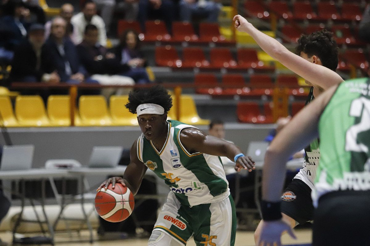 El Coto Córdoba de Baloncesto - San Fernando, en imágenes