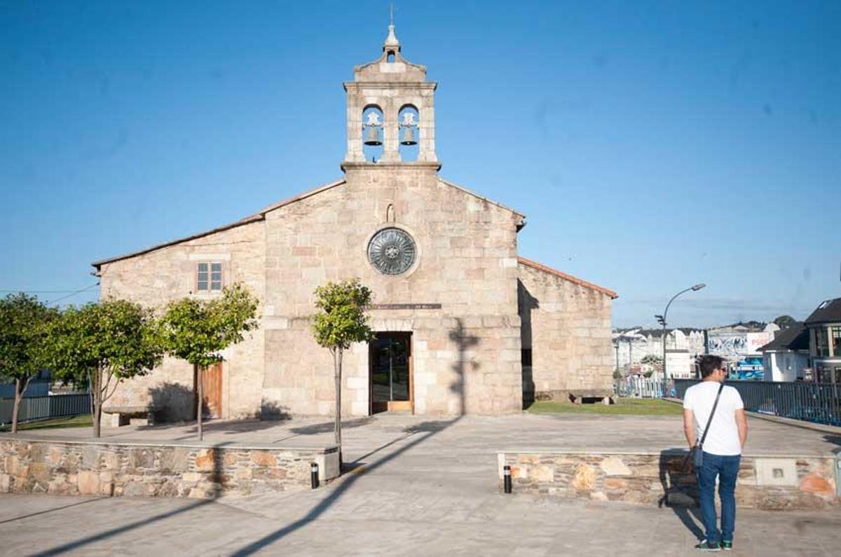 Fachada principal de la iglesia de O Burgo, en Culleredo, por donde pasa el Camino Inglés.