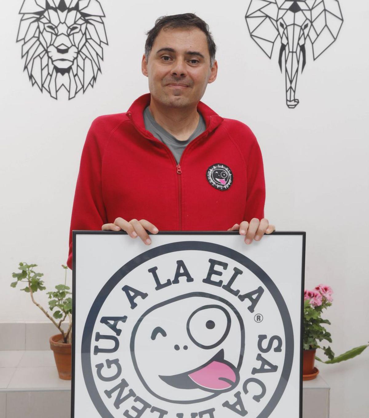 Miguel Ángel Roldán preside la asociación Saca la Lengua a la ELA, que trabaja desde Córdoba para impulsar la investigación en esta enfermedad.  | A.J. GONZÁLEZ