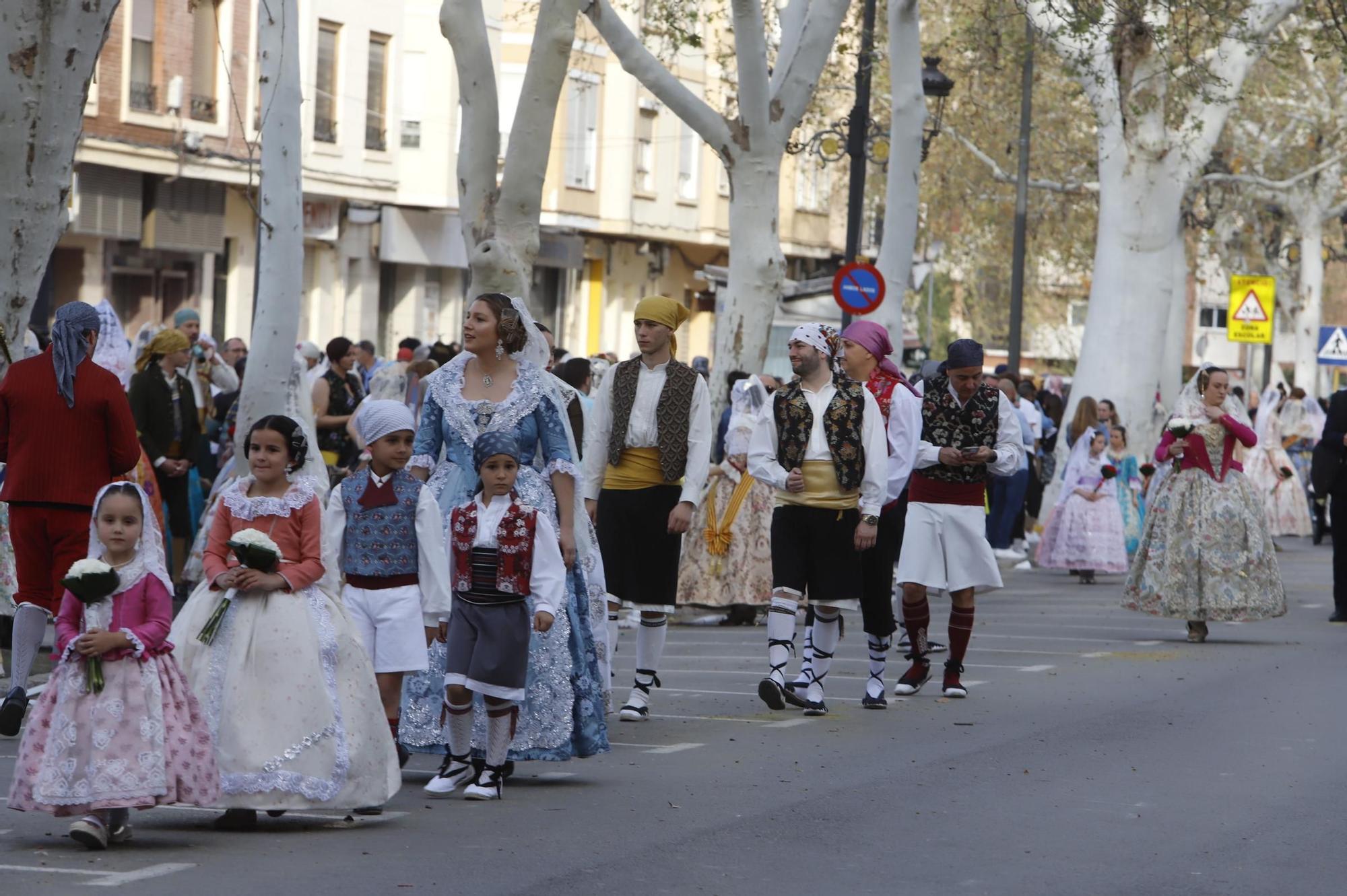 Multitudinaria Ofrenda fallera en Xàtiva