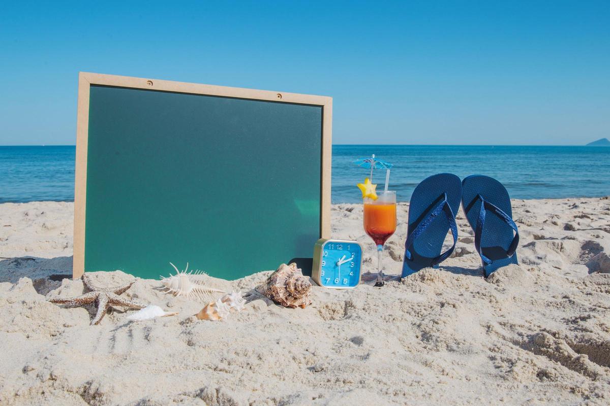 Sprachurlaub auf Mallorca: Morgens Intensivkurs, mittags das Gelernte am Strand anwenden.