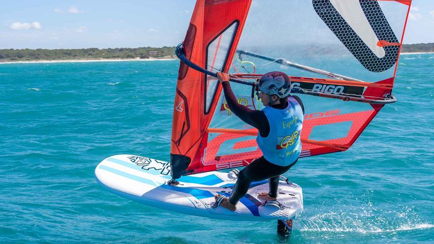 El CNR arranca el año con el Campeonato de Balears de IQfoil y Techno