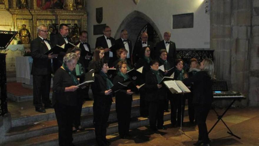 Llanes canta a favor del pueblo saharaui