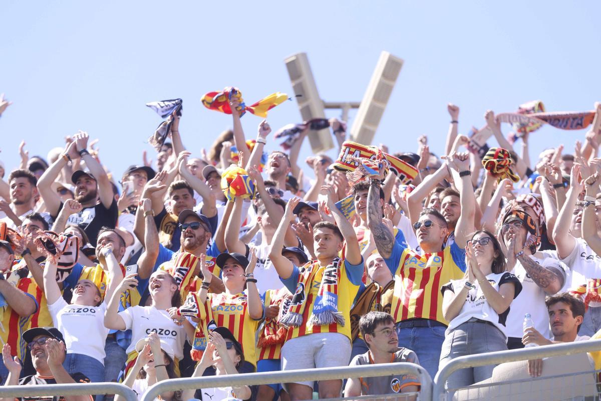 La afición del Valencia CF en Elche