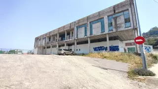 Bueu tendrá una pista exterior cubierta durante la obra del pabellón de Beluso