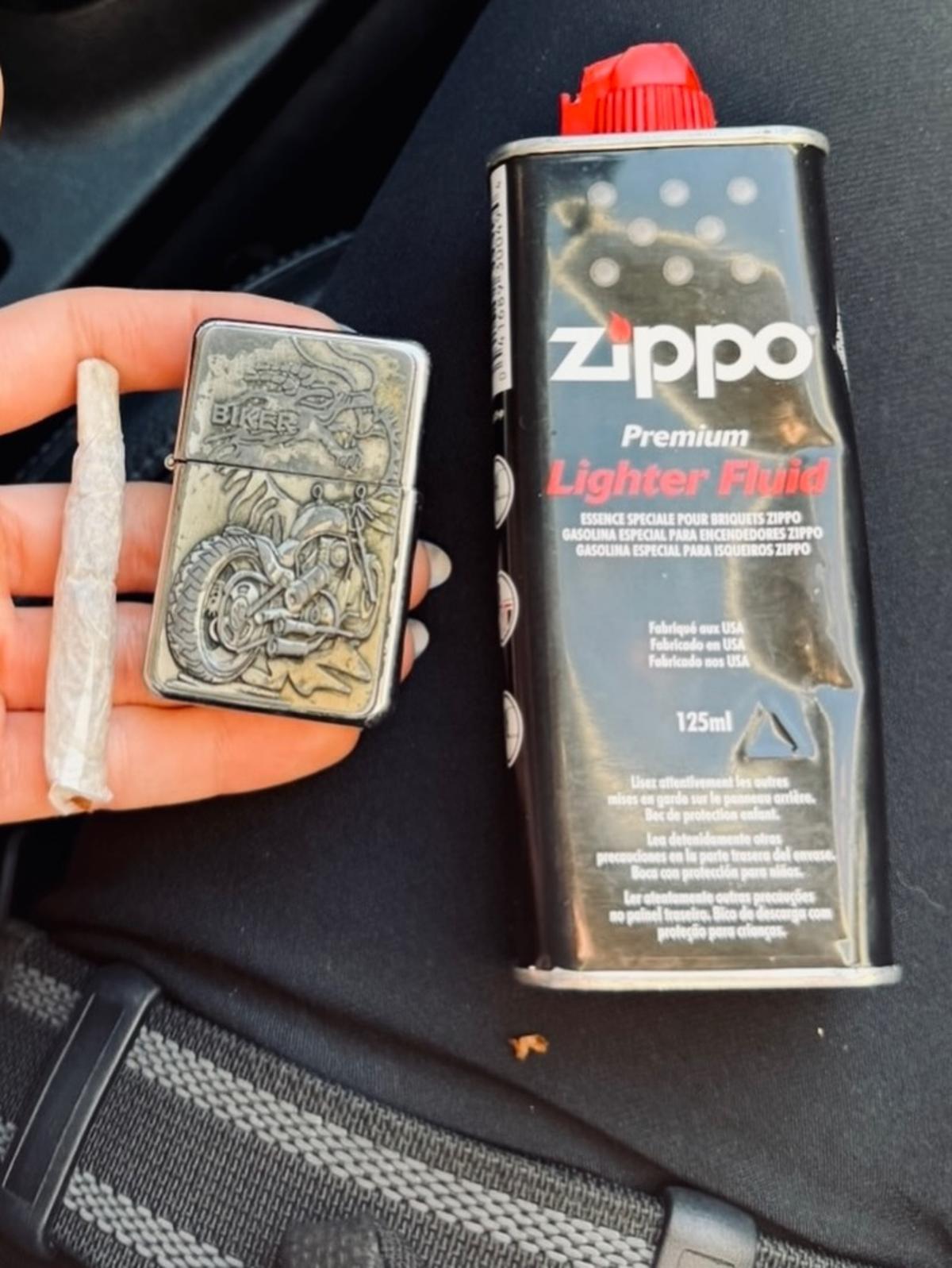 Material incautado al individuo detenido.