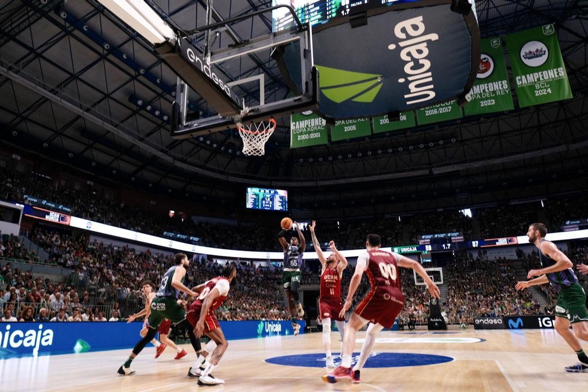 Imágenes del partido del UNICAJA vs UCAM Murcia en el Martín Carpena