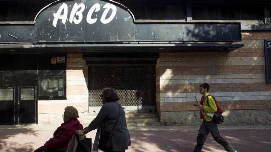 Un centro deportivo sustituirá los viejos cines Rafalafena tras 7 años cerrados