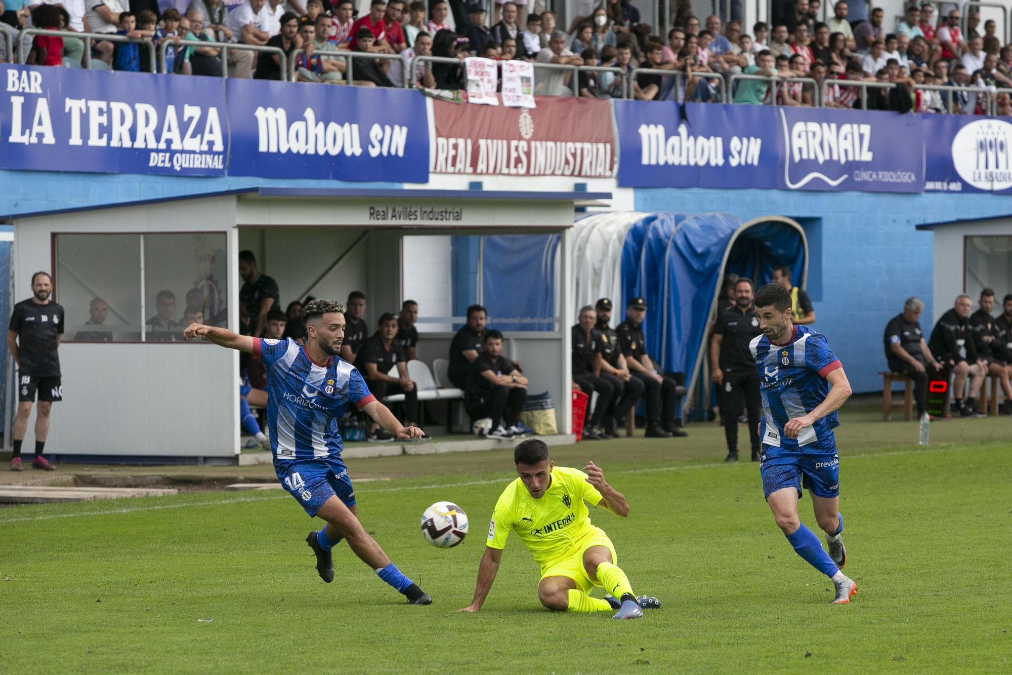 En imágenes: asi fue la victoria del Sporting (0-1) en el Suárez Puerta ante el Real Avilés