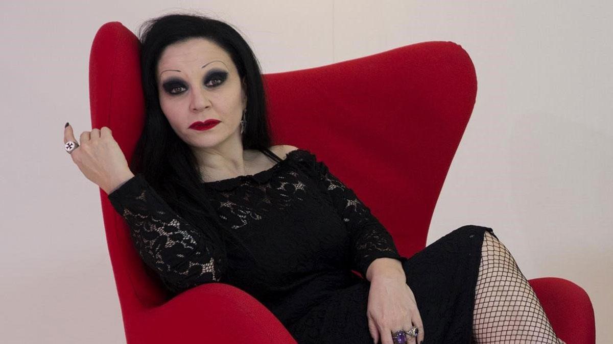 Alaska cumple 57 años. En la imagen, la cantante posa en el hotel Calderón de Barcelona, en febrero del 2019.