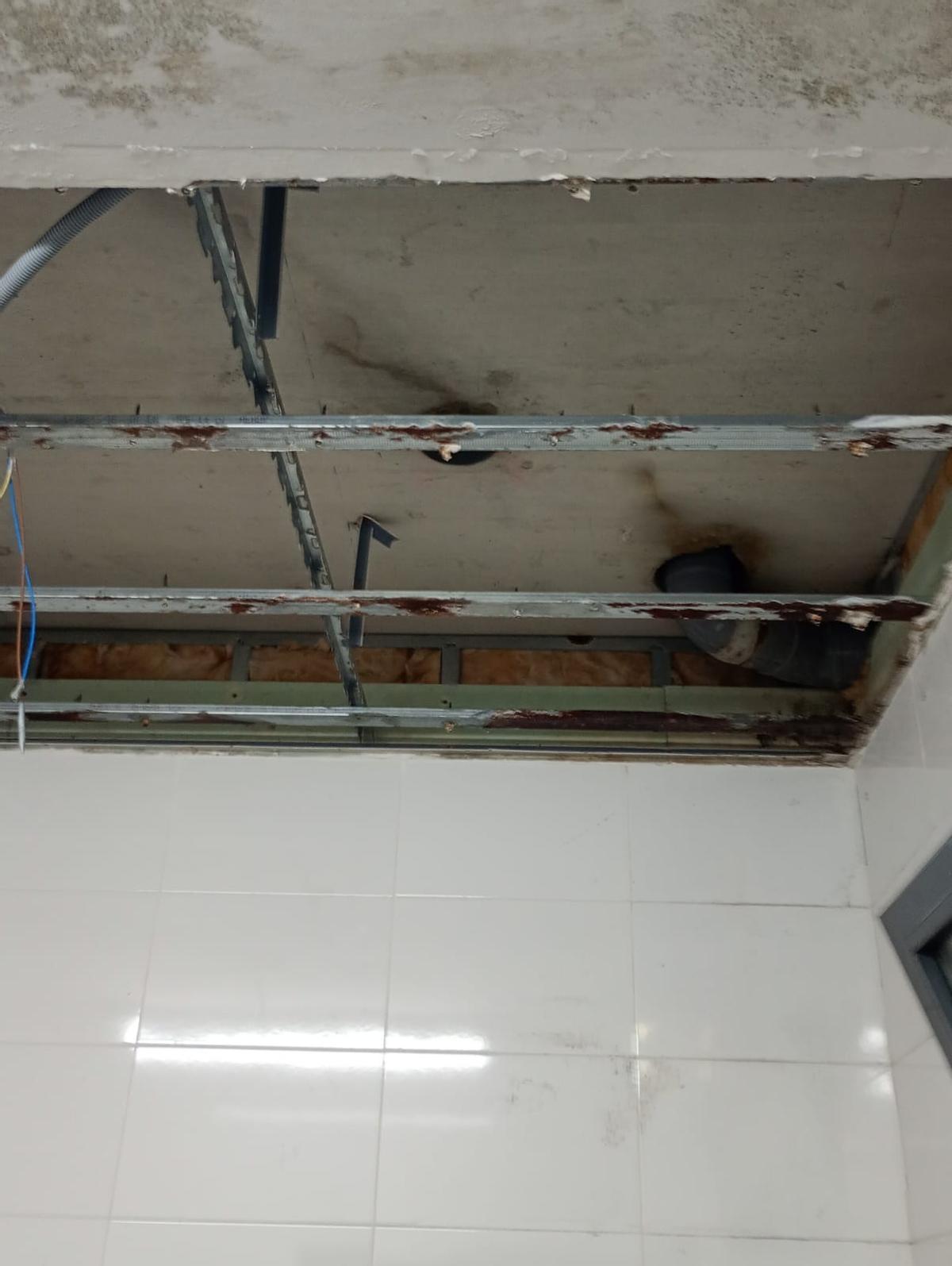 Estado del interior de la pista de El Lauredal.