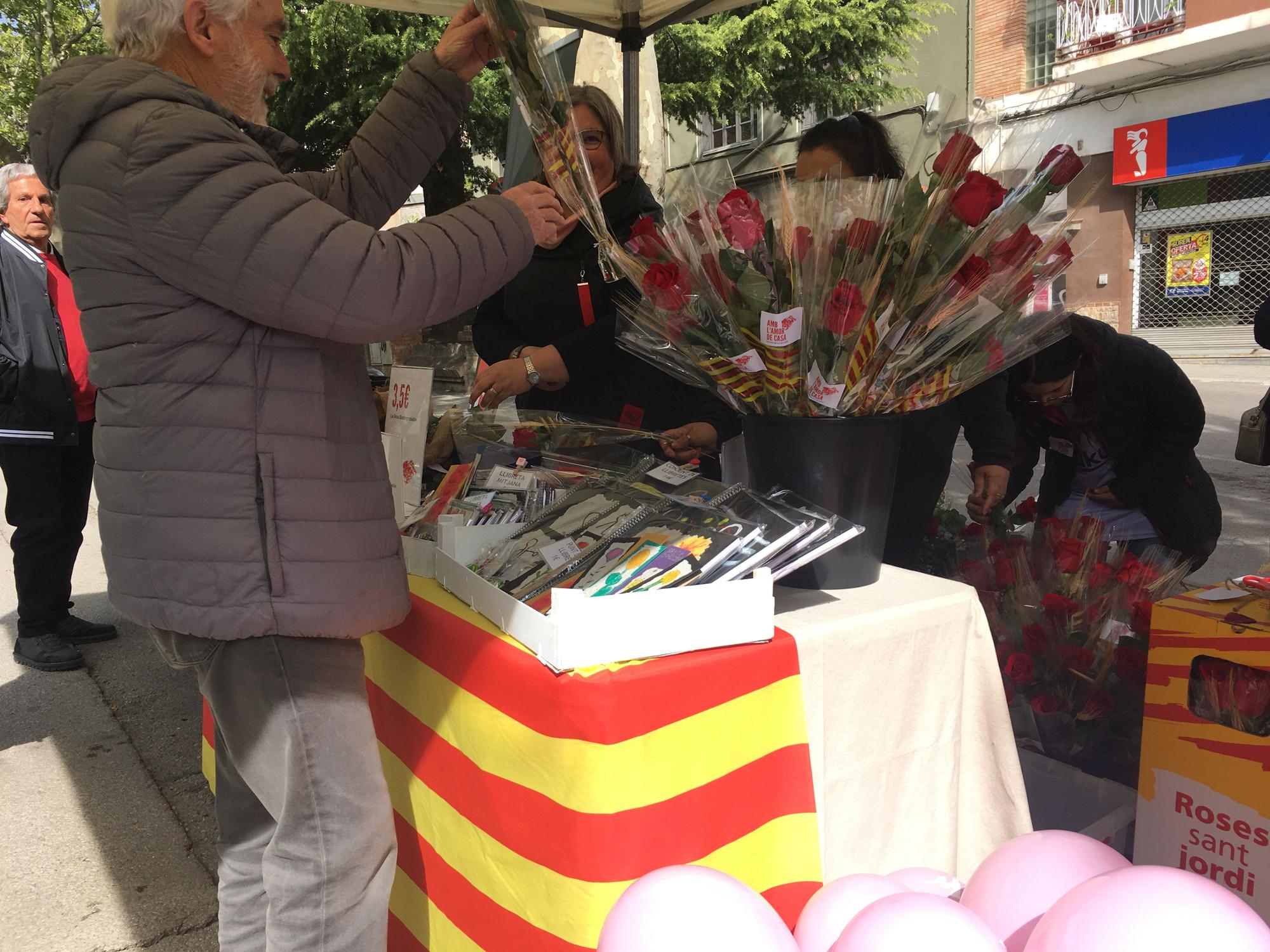 Les imatges de la diada de Sant Jordi a Berga