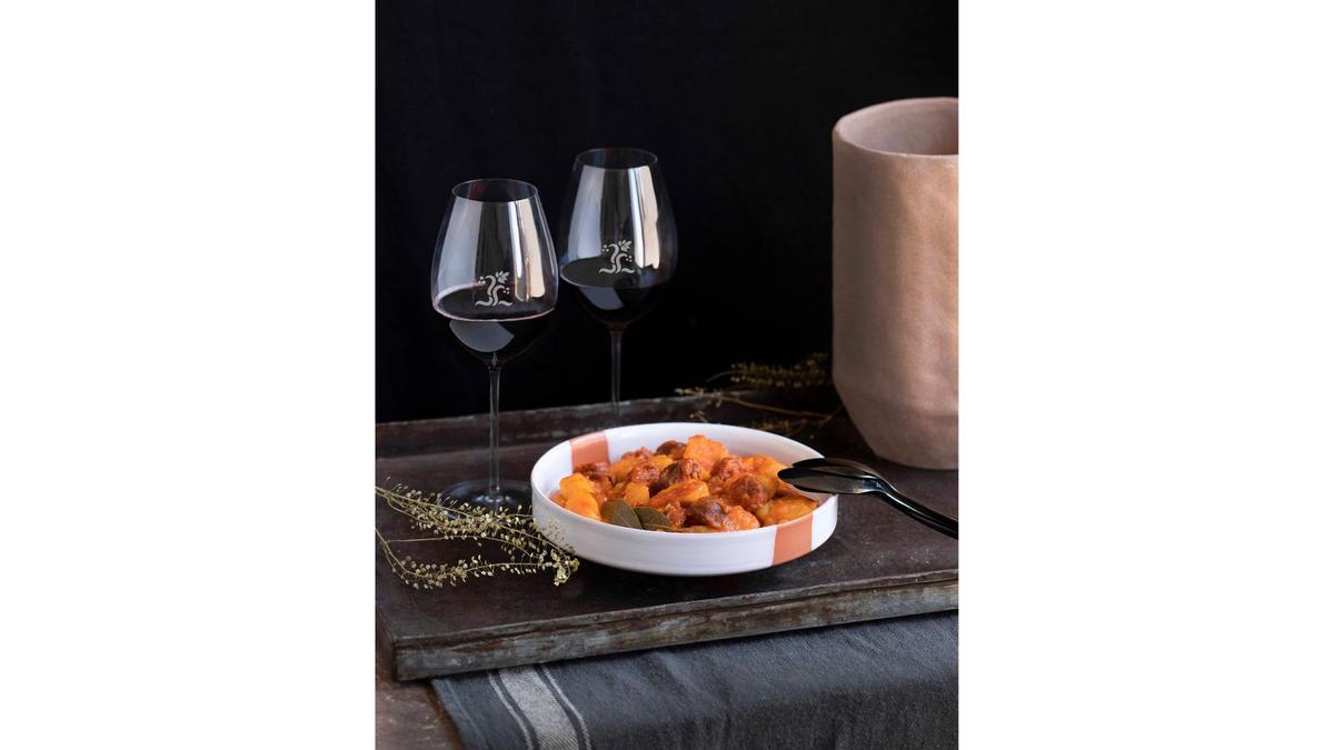Caparrones o patatas a la riojana, un plato típico.