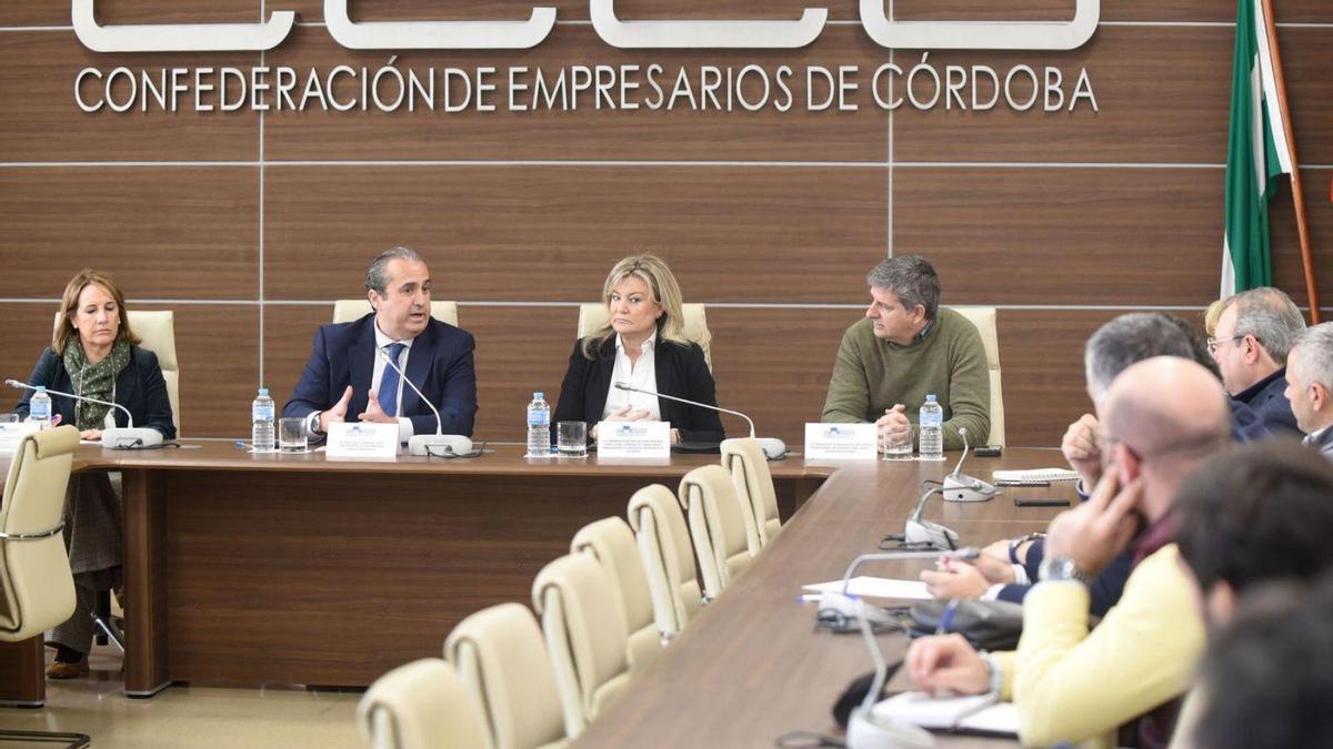 La Comisión Agroalimentaria de CECO se reúne con Carmen de Toro.