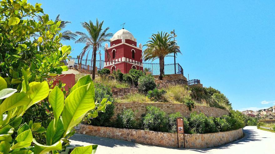 La Finca El Marqués, dedicada exclusivamente a turismo rural, se encuentra dentro de la Finca El Parque de Ulea, quizás las sesenta hectáreas más bonitas de todo el Mediterráneo.