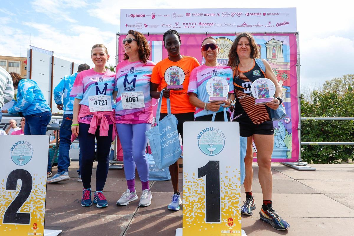 Las imágenes de la entrega de premios de la XI Carrera de la Mujer de Murcia