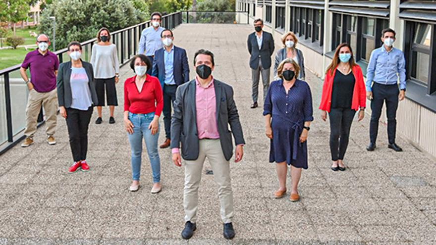 El rector de la UPV, José Capilla (centro), junto a su equipo.