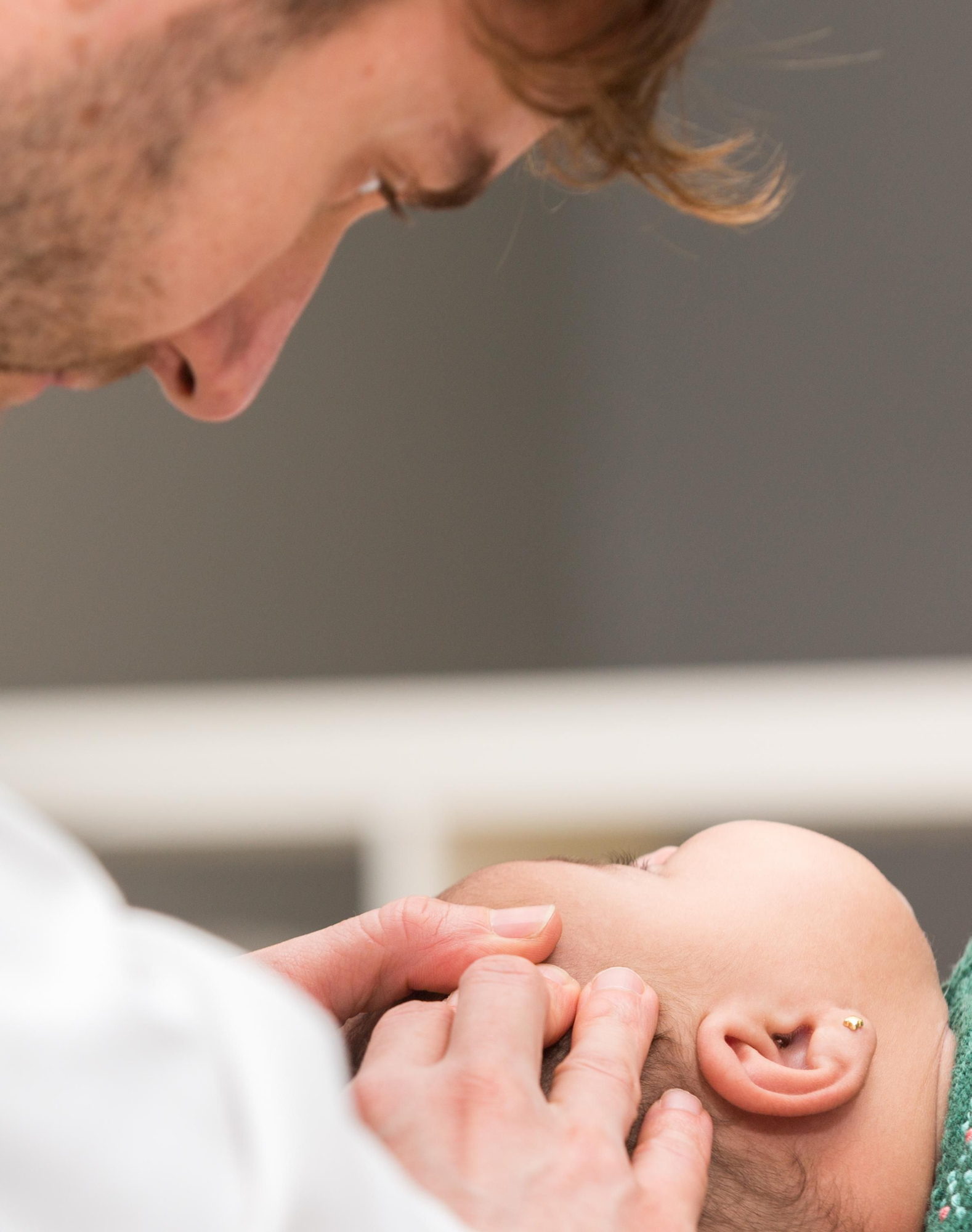 Están especializados en distintas técnicas de osteopatía pediátrica y para adultos.