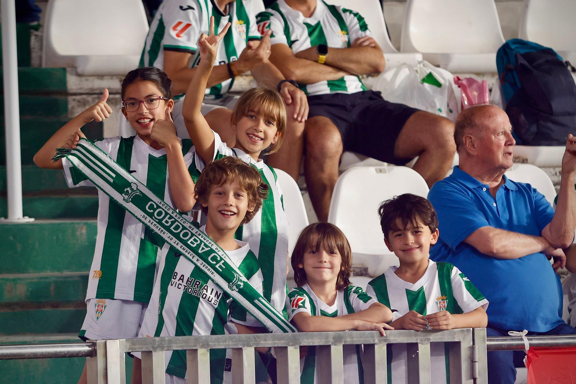 Córdoba CF-Cultural Leonesa | Las imágenes de la afición en El Arcángel