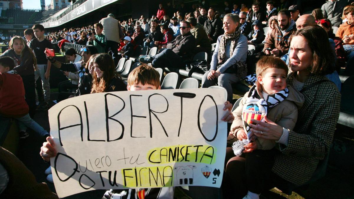 Galería | Búscate en el entrenamiento a puertas abiertas del CD Castellón
