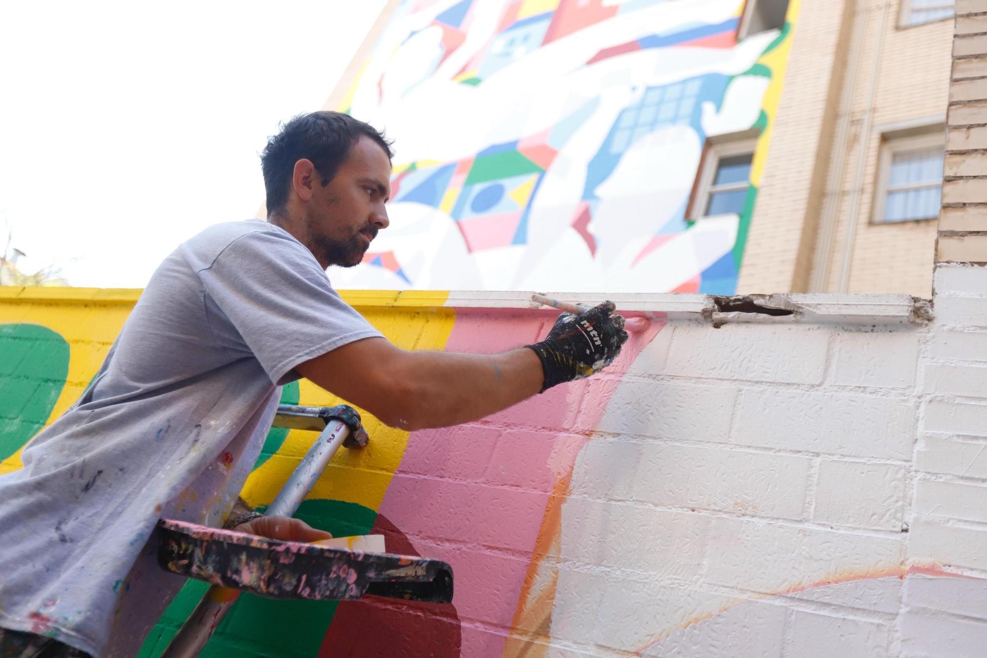 En imágenes | El Festival Asalto decora las calles de Zaragoza
