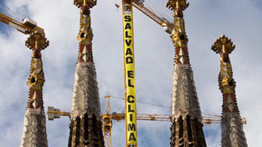 Greenpeace solicita acciones para salvar el planeta.