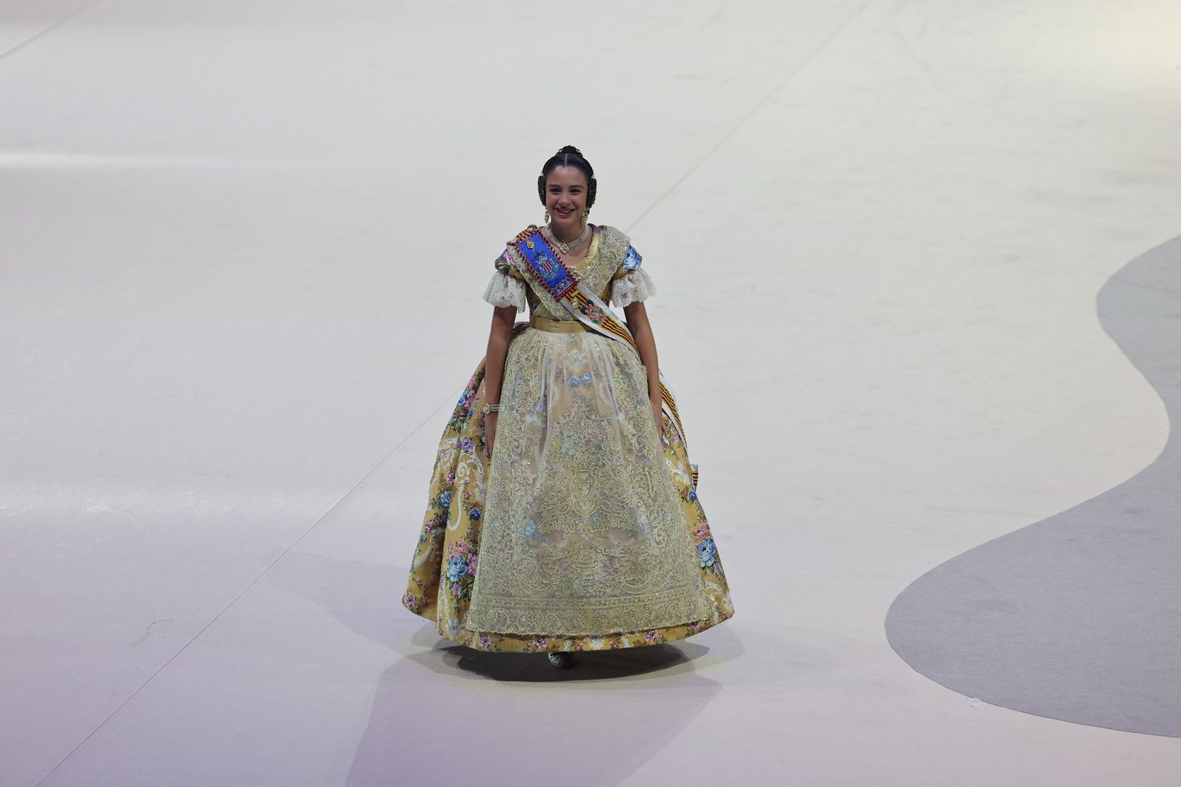 Berta Peiró y Lucía García dicen adiós a su año como falleras mayores de València 2025