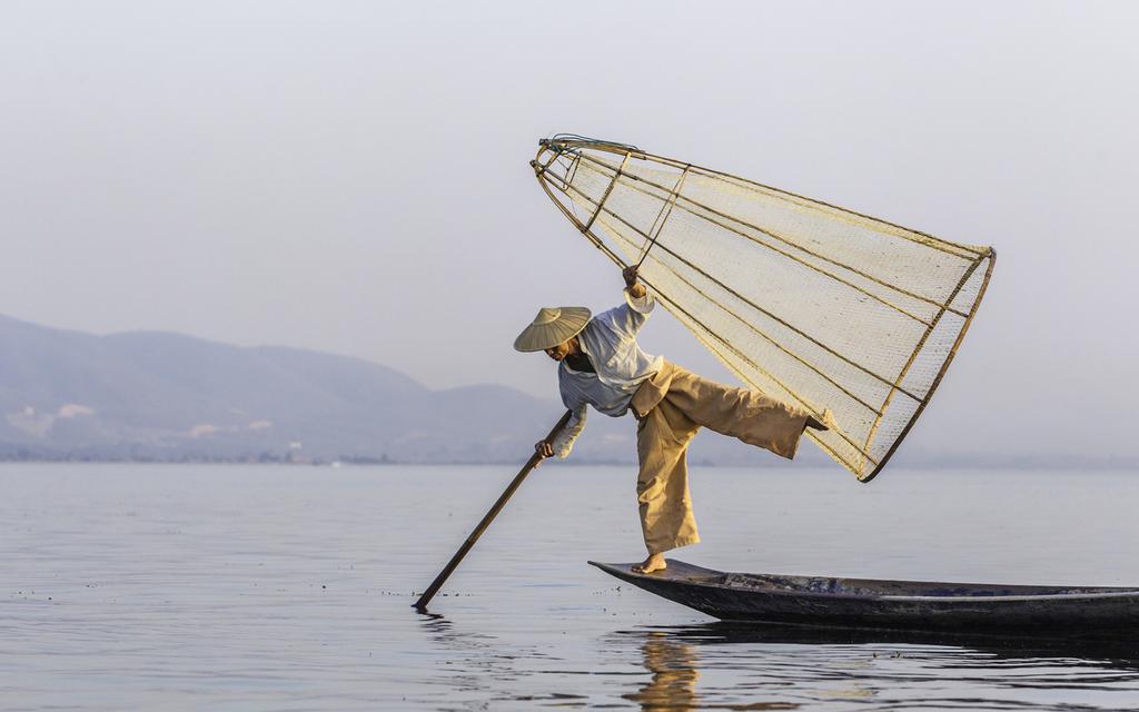 Pescando en el lago Inle.