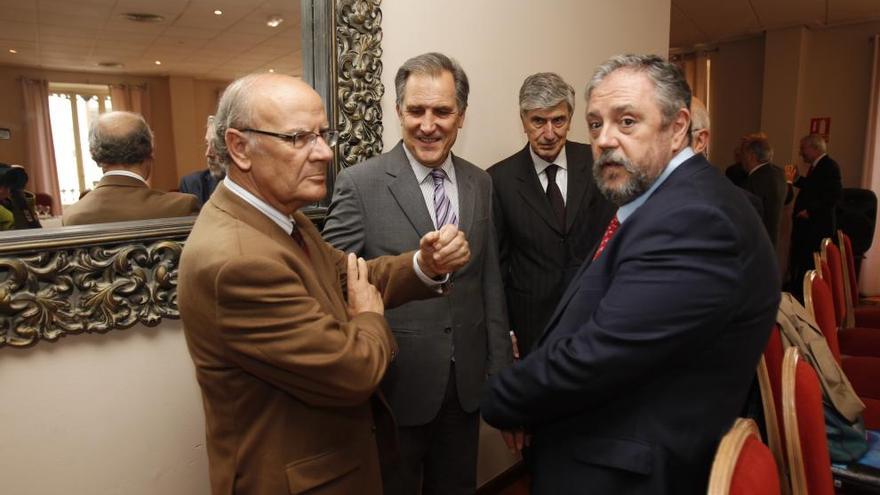 Ramon Ferrer y Federico Martínez Roda, presidentes de ambas entidades, el día de su primera reunión.