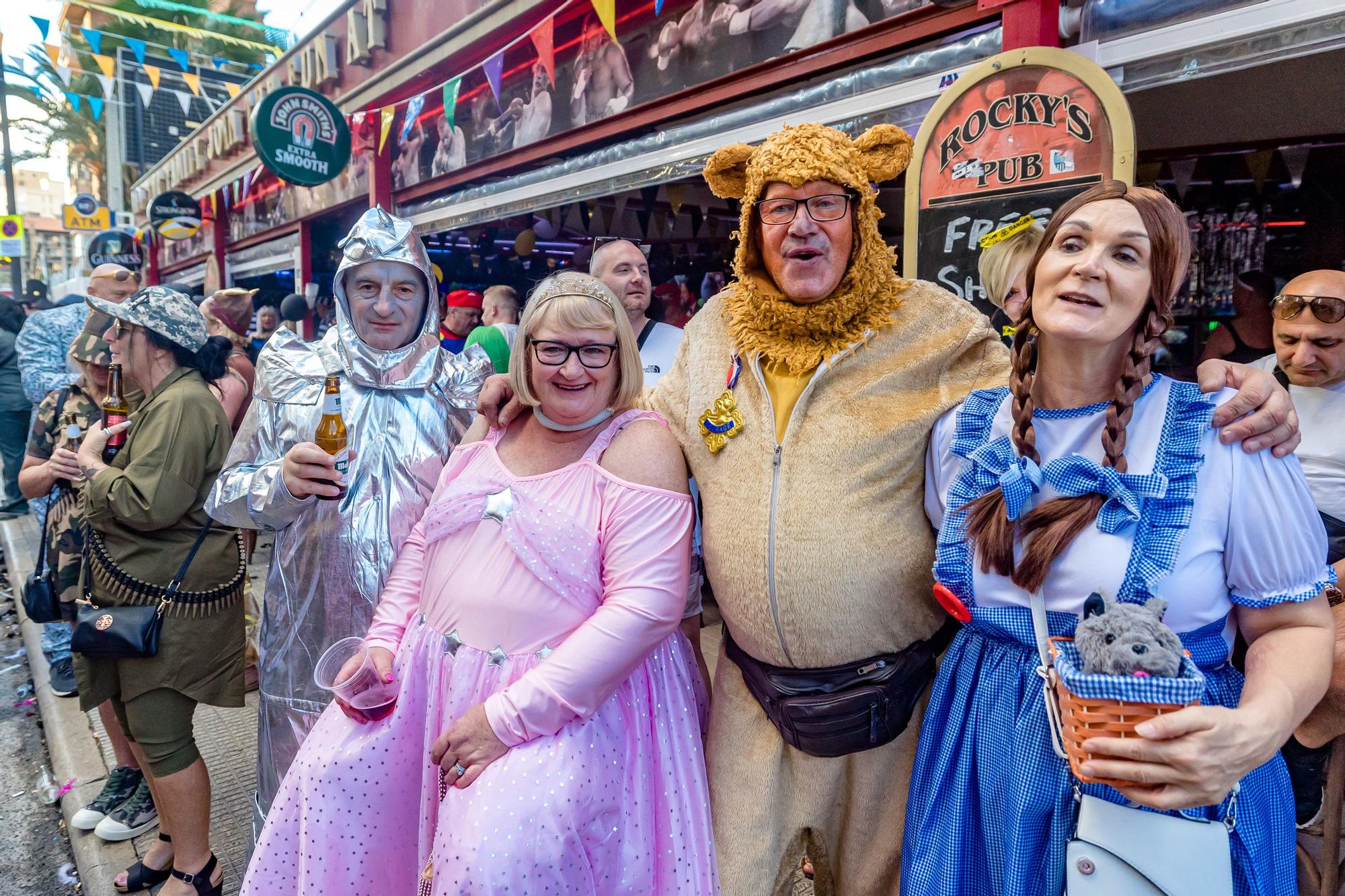 La "Fancy Dress" llena de disfraces Benidorm