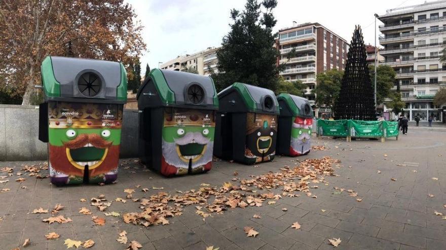 Córdoba muestra un árbol navideño de 1.200 botellas para animar al reciclaje
