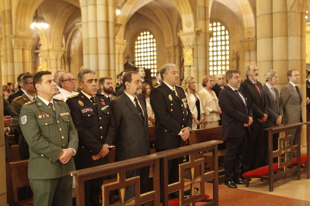 Celebración de la fiesta Policía Nacional en Gijón